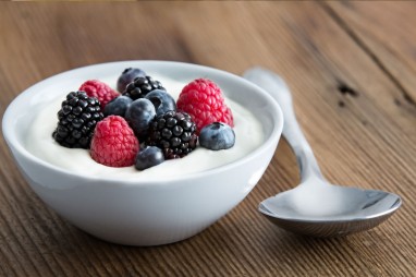 Joghurt und Milchprodukte aus eigener Produktion